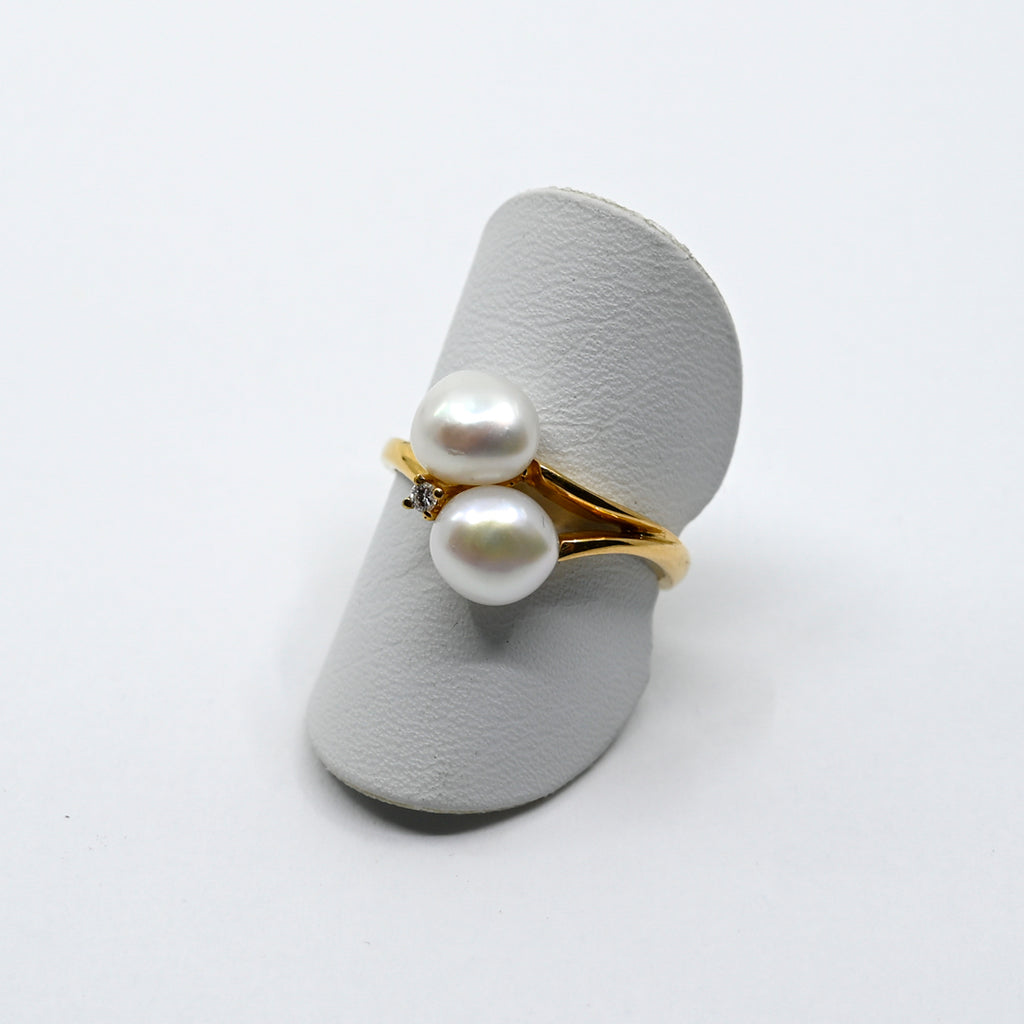 Ring mit Brillant und Perlen