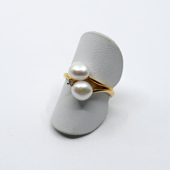 Ring mit Brillant und Perlen