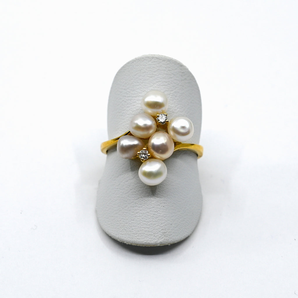 Ring Gelbgold 750 mit Brillanten und Perlen