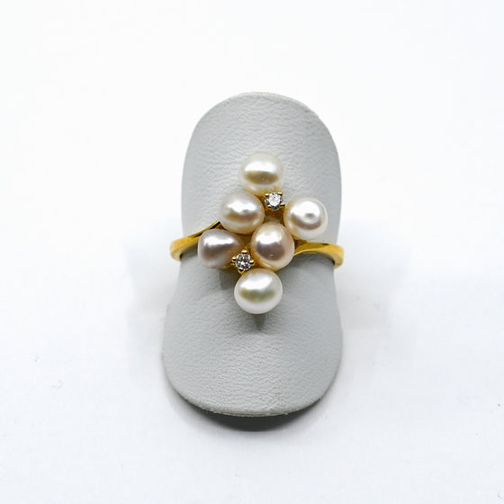 Ring Gelbgold 750 mit Brillanten und Perlen