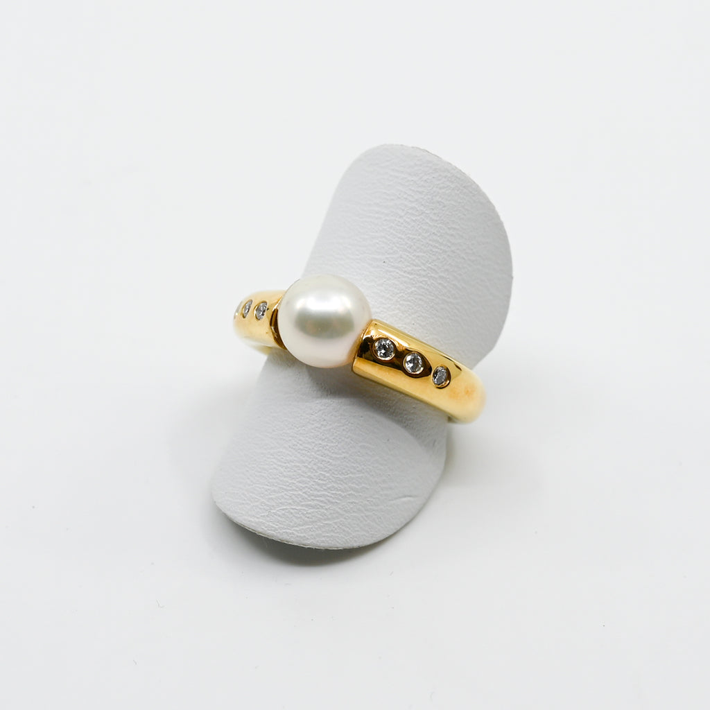 Ring Gelbgold 750 mit Brillanten und Zuchtperle