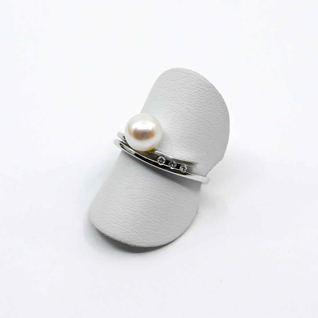 Ring Weissgold 750 mit Brillanten und Perle
