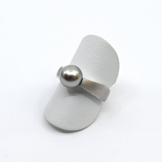 Ring Weissgold 750 mit Tahitiperle 8.5mm