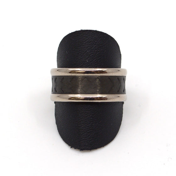 Ring Weissgold 750 mit Carbon
